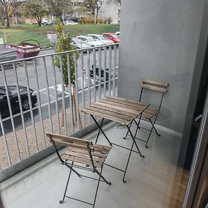 rezervați aici